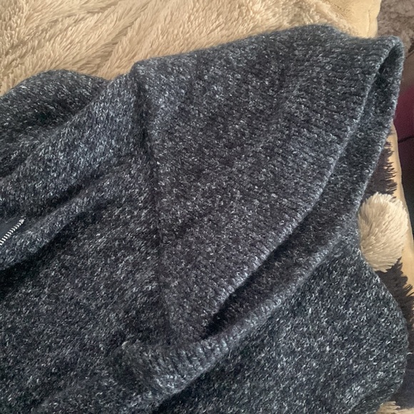 H&M sweater - Picture 8 of 15